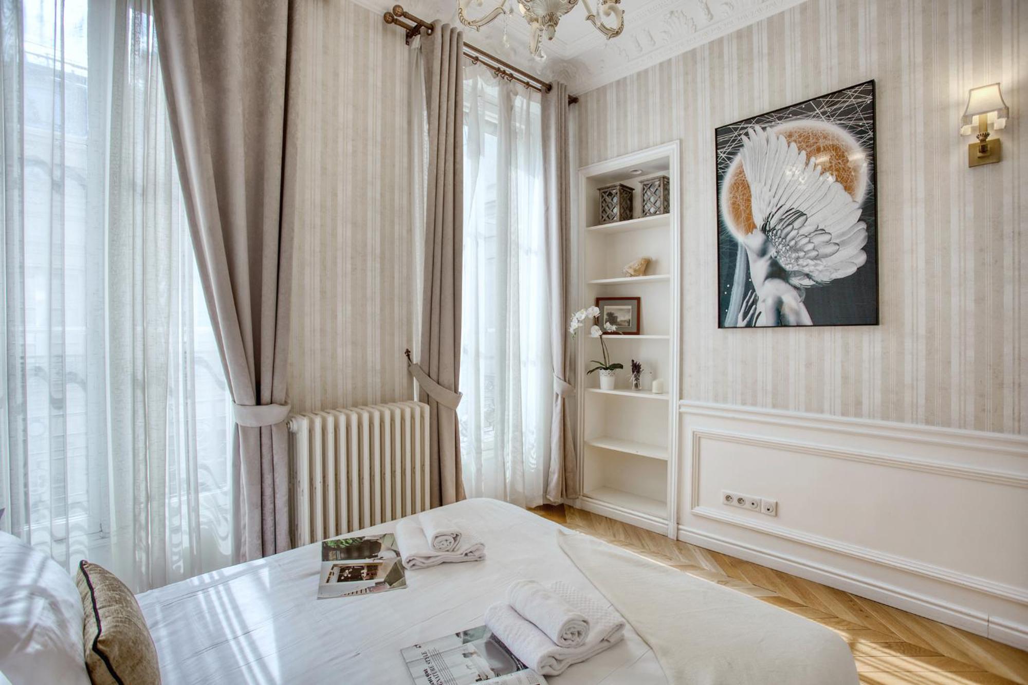 Luxueux 200M2 5Ch Champs Elysees A 1Min Perle Rare Παρίσι Εξωτερικό φωτογραφία