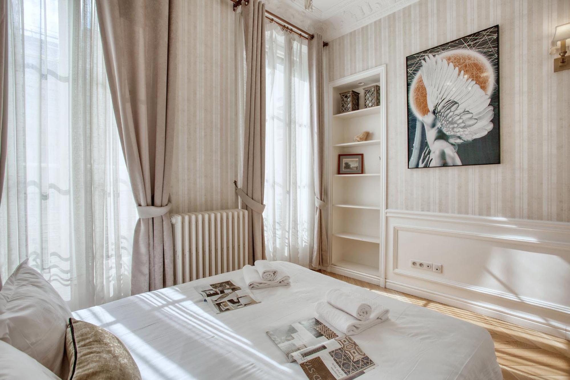 Luxueux 200M2 5Ch Champs Elysees A 1Min Perle Rare Παρίσι Εξωτερικό φωτογραφία